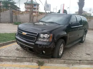 Chevrolet Suburban 2013 Black