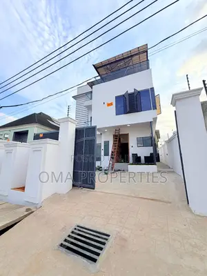 5bdrm Duplex in Ikeja for sale