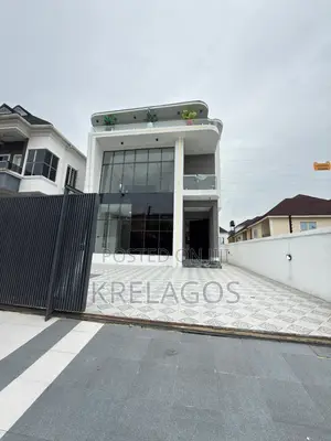 5bdrm Duplex in Chevron for sale