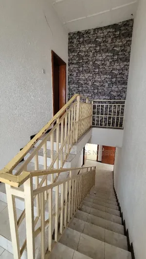 5bdrm Duplex in Parkview Estate for rent