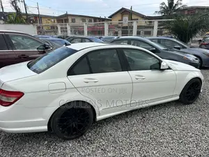 Mercedes-Benz C300 2010 White