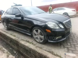 Mercedes-Benz E350 Base 4Matic Sedan AWD (3.5L 6cyl 7A) 2011 Black