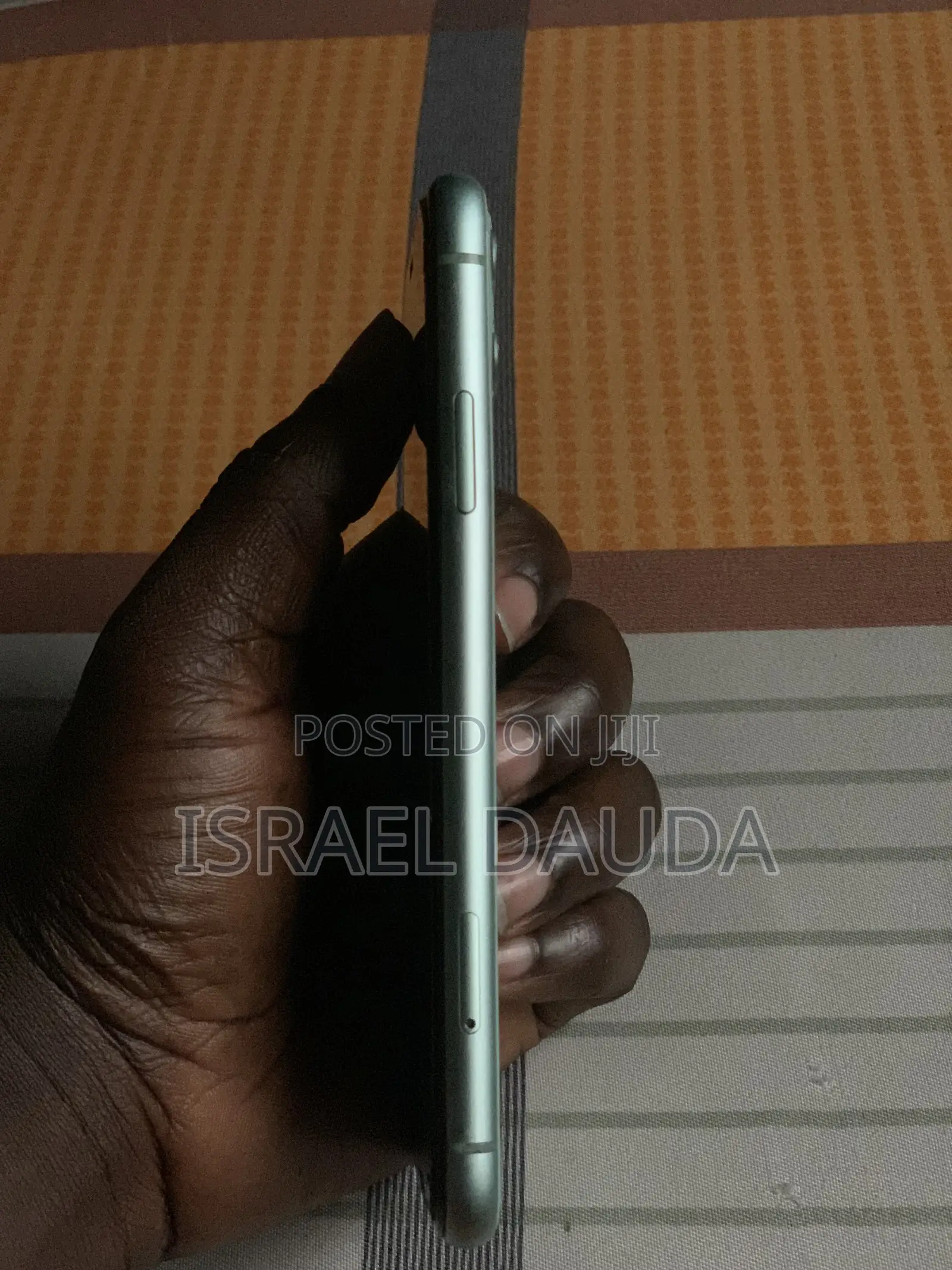 Apple iPhone 11 64 GB
