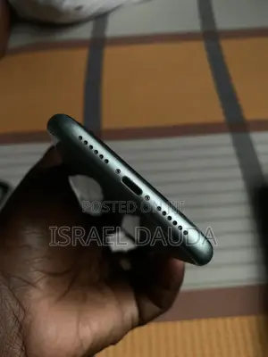 Apple iPhone 11 64 GB