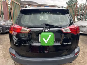 Toyota RAV4 Limited 4dr SUV (2.5L 4cyl 6A) 2014 Black