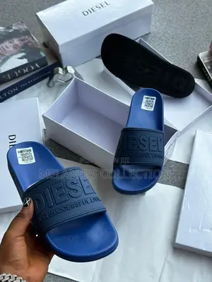 Diesel Black Slide Slippers – Comfortable Unisex Fashion Slides