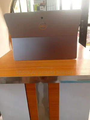 Laptop Dell Latitude 7200 2-in-1 8GB Intel Core i7 SSD 256GB