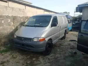 Toyota HiAce 2006 Grey