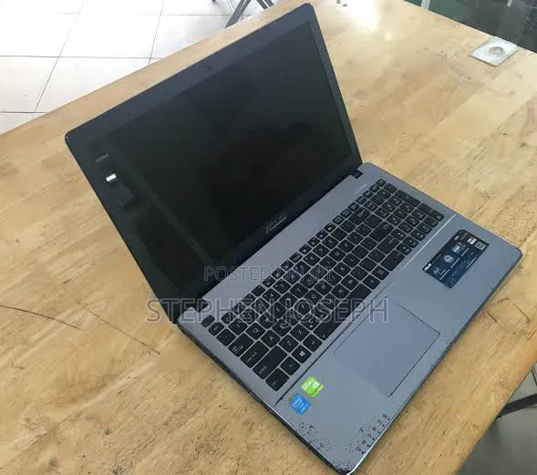Laptop Asus X550CA 8GB Intel Core i5 HDD 500GB