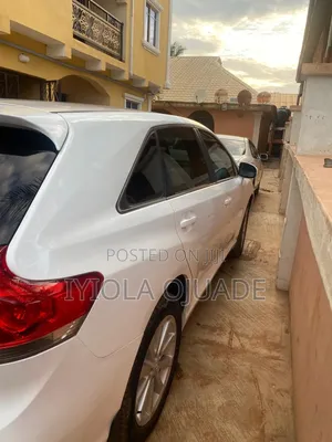 Toyota Venza 2010 White