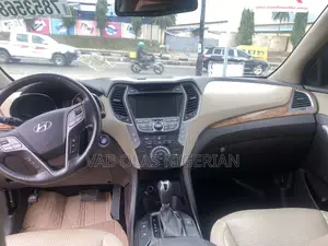 Hyundai Santa Fe Limited FWD 2016 Black