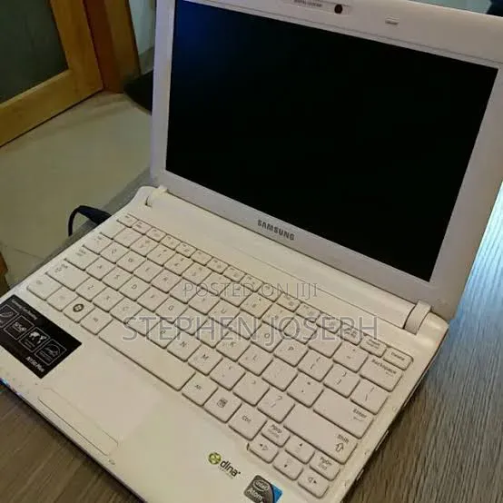 Laptop Samsung N150 2GB Intel Atom HDD 320GB