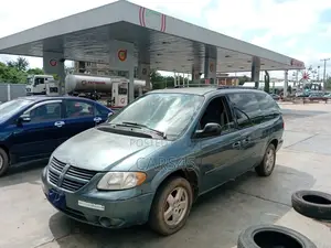 Dodge Caravan 2005 Gray