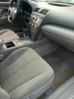 Toyota Camry LE 4dr Sedan (2.4L 4cyl 5A) 2009 Silver