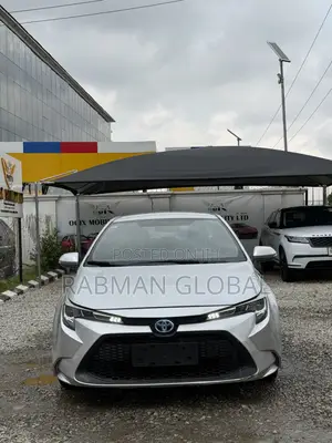 Toyota Corolla Hybrid 2023 Silver