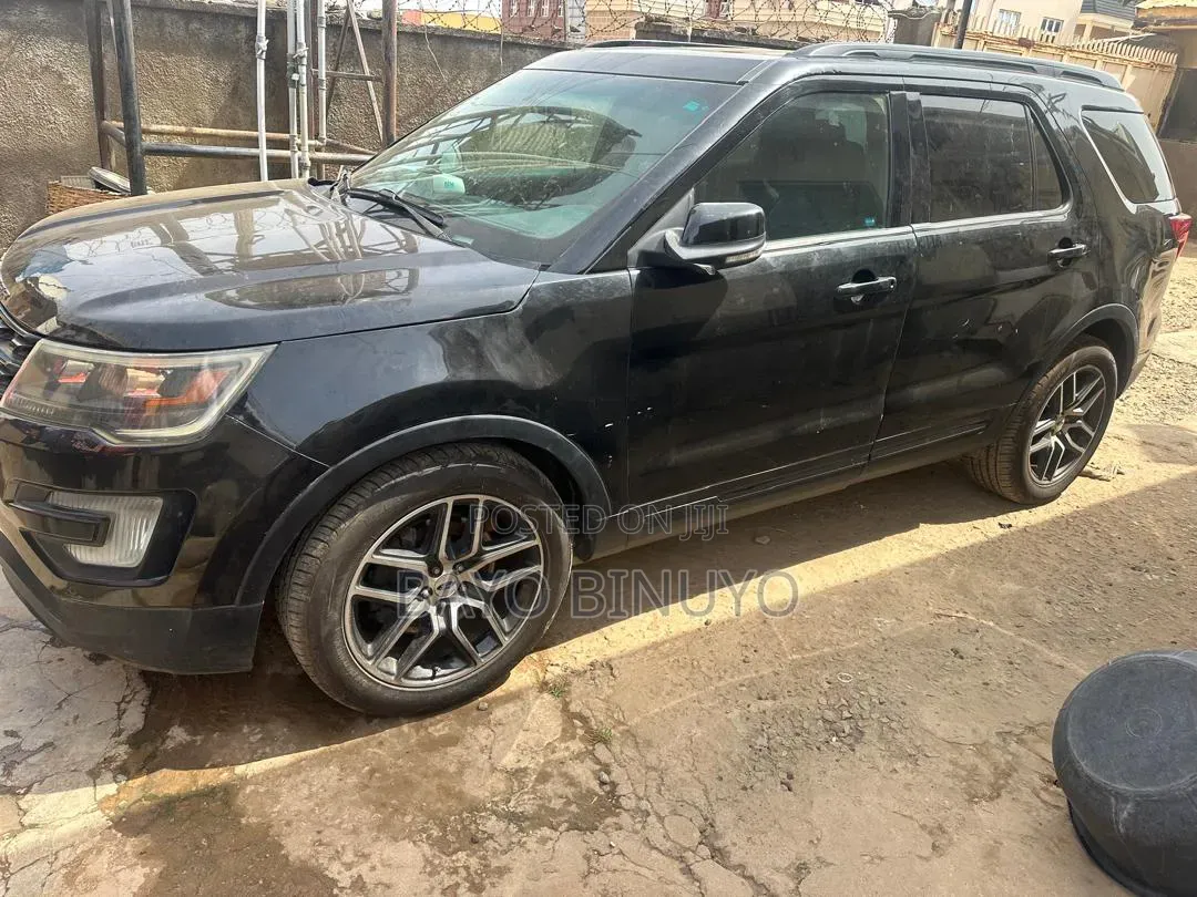 Ford Explorer 2016 Black