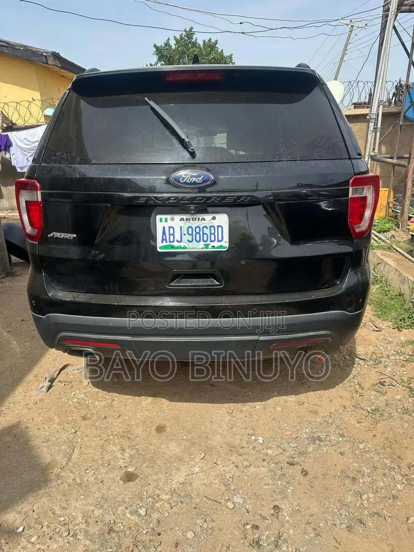 Ford Explorer 2016 Black