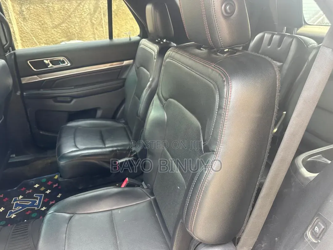 Ford Explorer 2016 Black