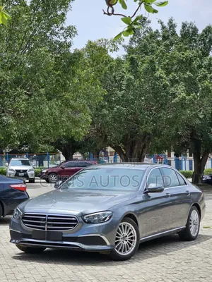Mercedes-Benz E200 2022 Gray
