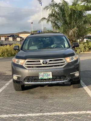 Toyota Highlander Limited 2012 Gray
