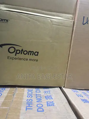 5600 Lumas Laser Full a Wirelss