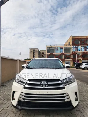 Toyota Highlander LE 4dr SUV (2.7L 4cyl 6A) 2014 White