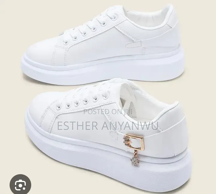 Esty Footie