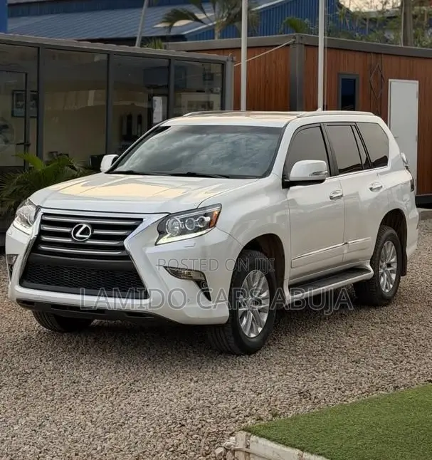 Lexus GX 460 Base 2018 White