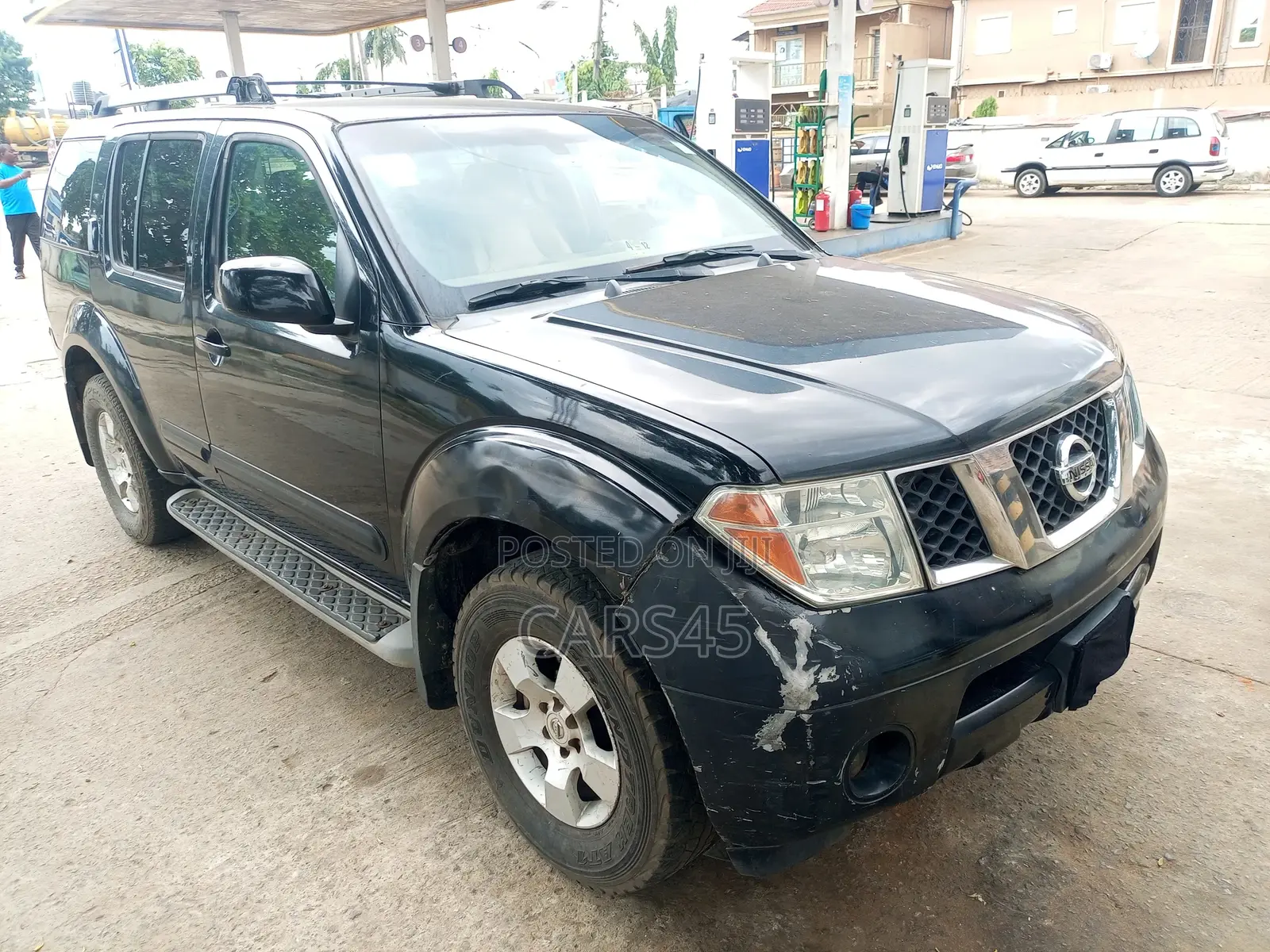 Nissan Pathfinder 2005 Black