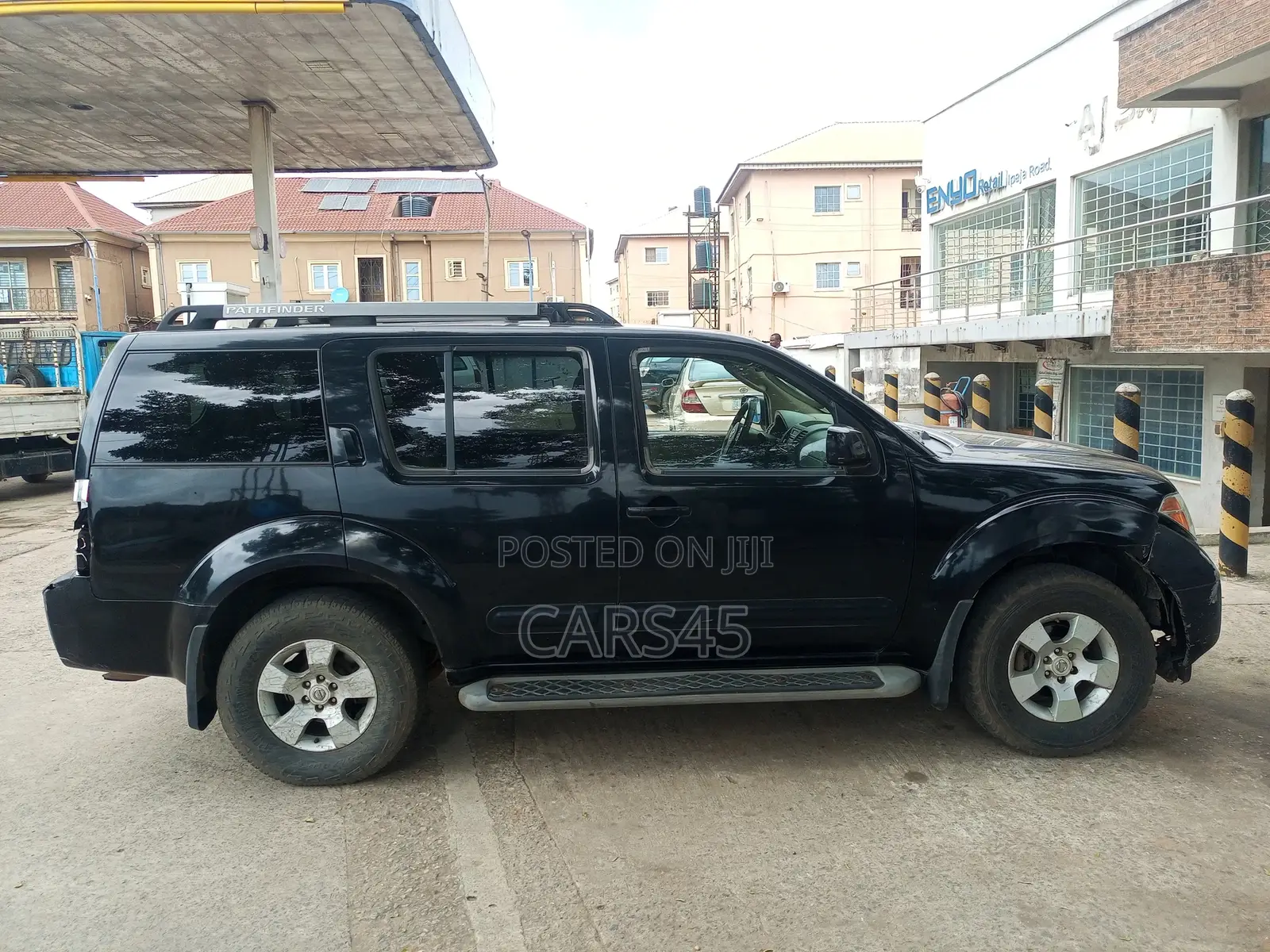 Nissan Pathfinder 2005 Black