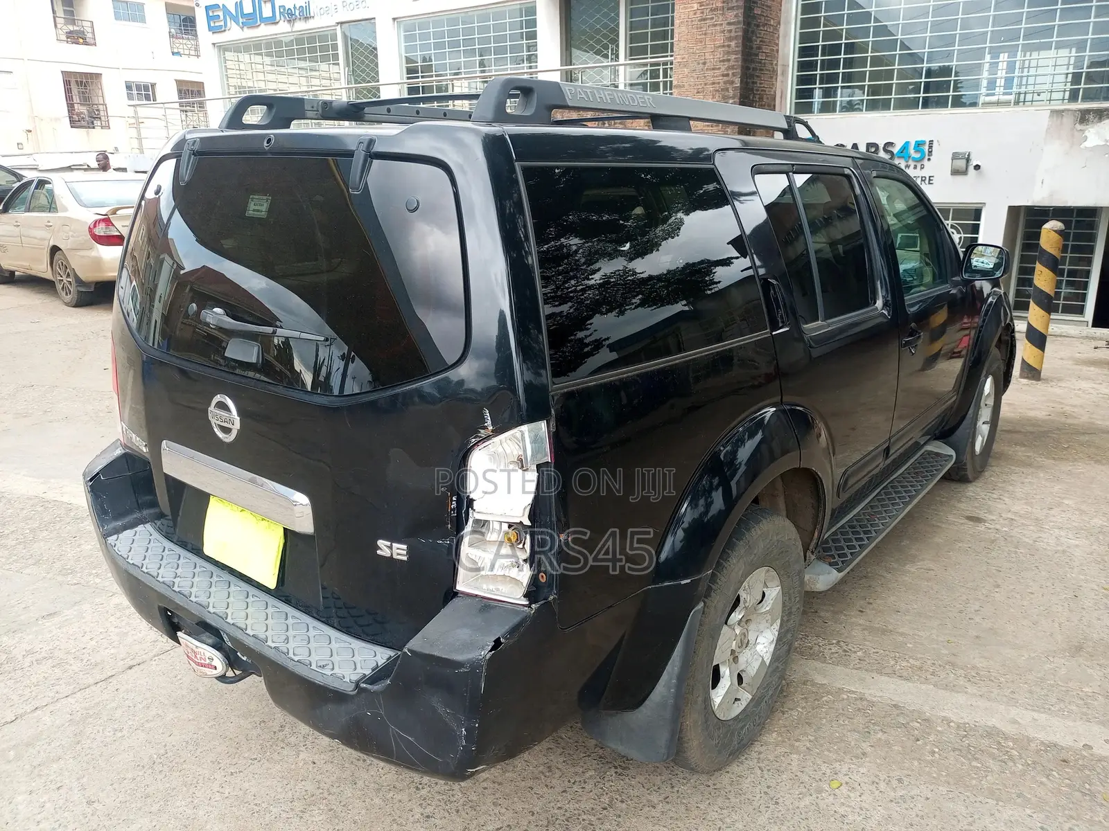 Nissan Pathfinder 2005 Black
