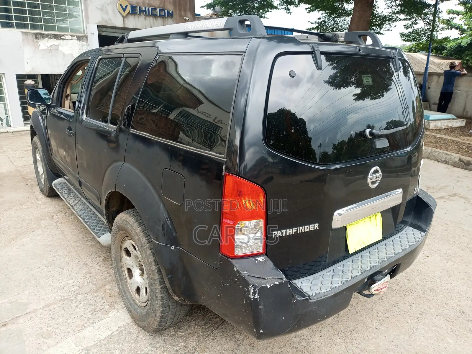 Nissan Pathfinder 2005 Black
