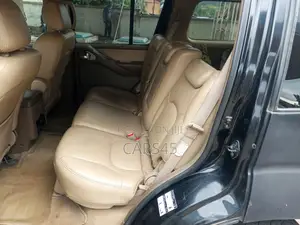 Nissan Pathfinder 2005 Black