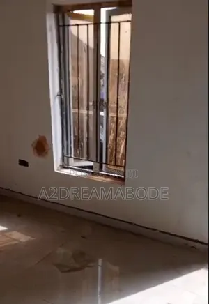 3bdrm Apartment in Gbagada, Medina for rent