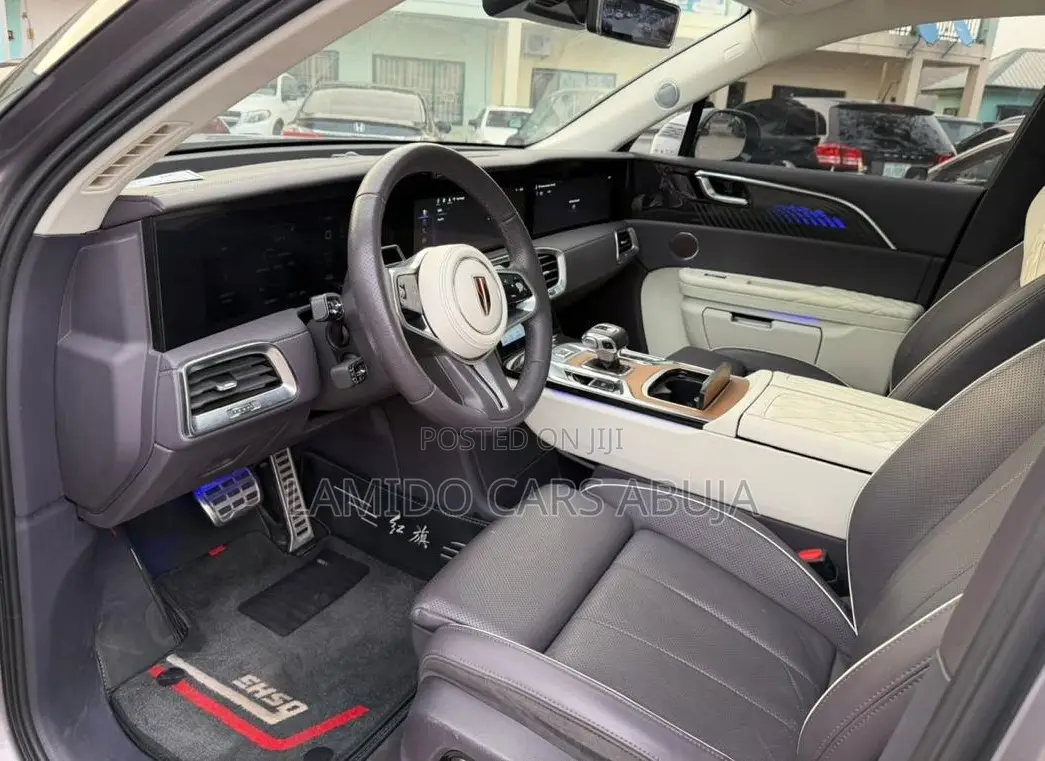 Hongqi E-HS9 Comfort 2025