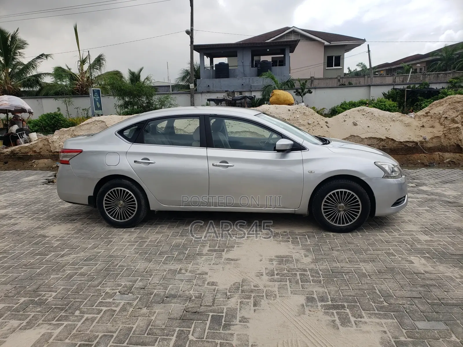 Nissan Sentra 2013 Silver