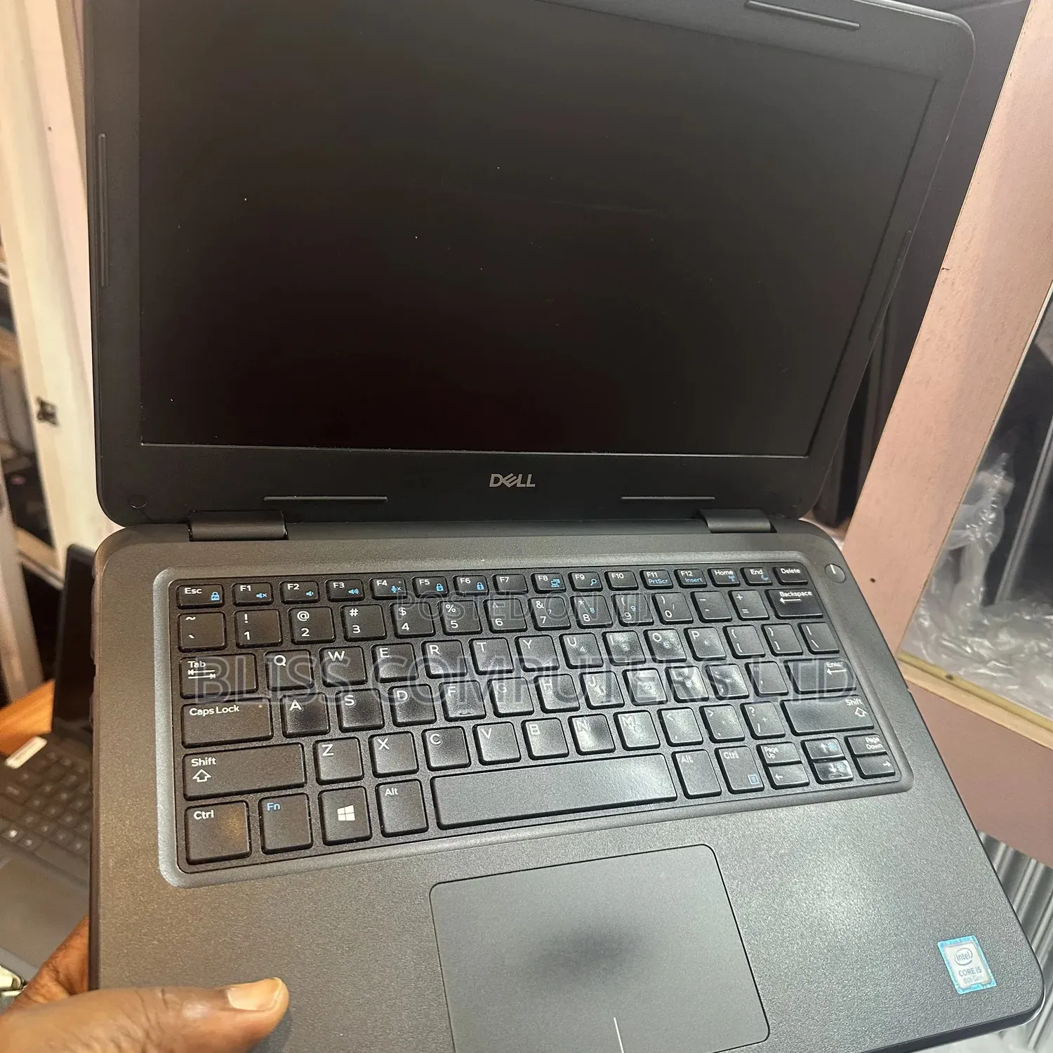 Laptop Dell Latitude 3301 8GB Intel Core i5 SSD 256GB