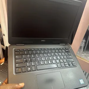 Laptop Dell Latitude 3301 8GB Intel Core i5 SSD 256GB