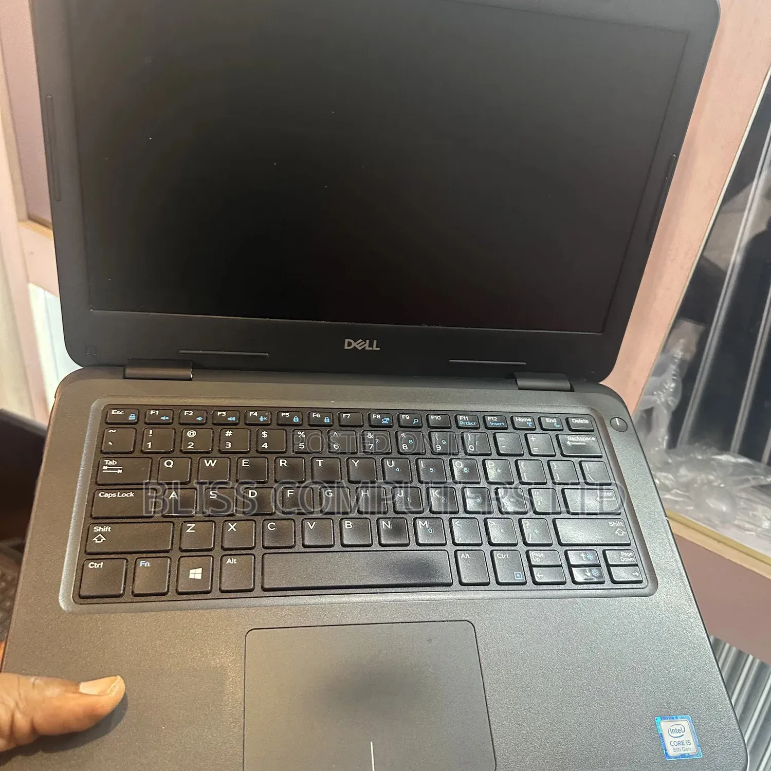 Laptop Dell Latitude 3301 8GB Intel Core i5 SSD 256GB