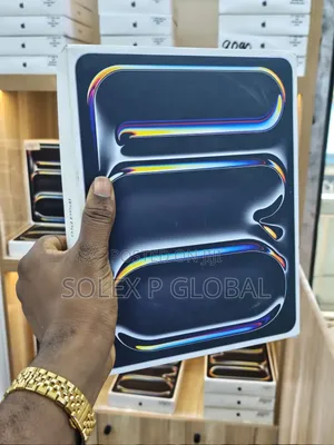 New Apple iPad Pro 13 (2025) 256 GB