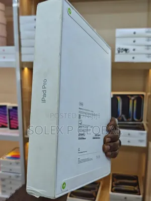 New Apple iPad Pro 13 (2025) 256 GB