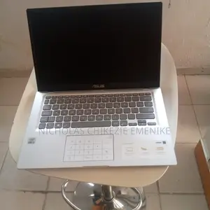 New Laptop Asus 8GB Intel Core i3 HDD 1T