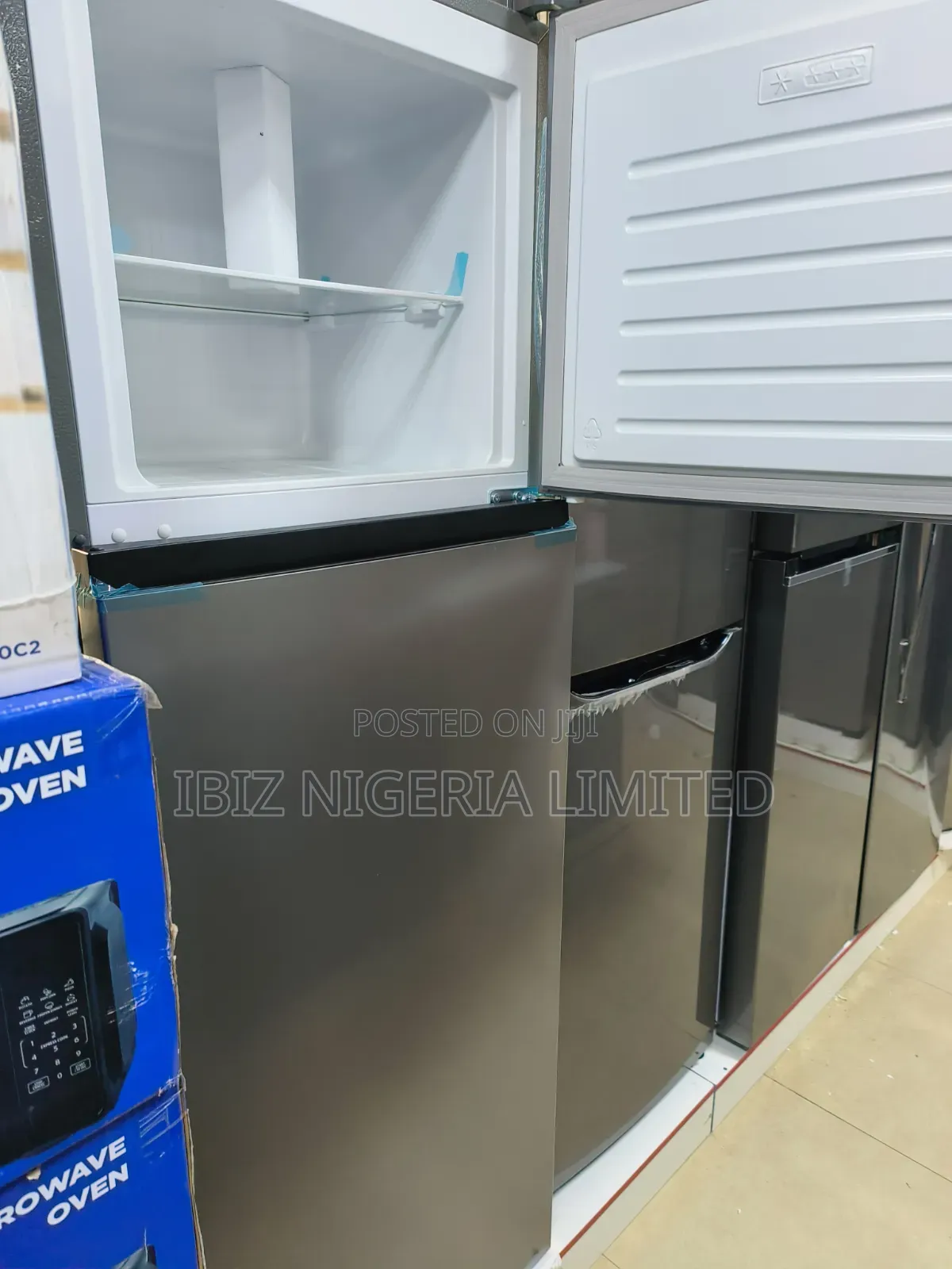 Hisense 306l Fridge (Double Doors)