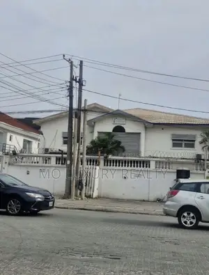 10bdrm Townhouse/Terrace in Lekki Phase 1 for sale