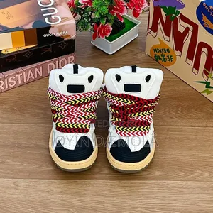 Kandulag Sneakers