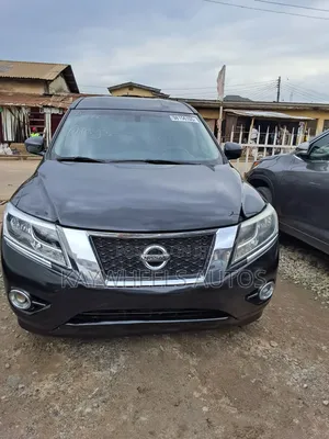Nissan Pathfinder Platinum 4dr 4x4 (3.5L 6cyl) 2016 Black