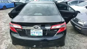 Toyota Camry SE 4dr Sedan (2.5L 4cyl 6A) 2013 Black