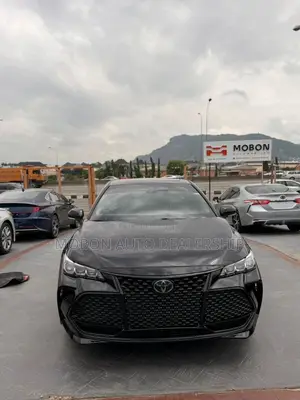 Toyota Avalon 2022 Black