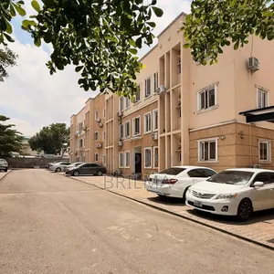 3bdrm Duplex in Garki for sale