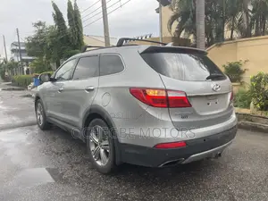 Hyundai Santa Fe Limited 4dr SUV AWD (3.3L 6cyl 6A) 2015 Silver
